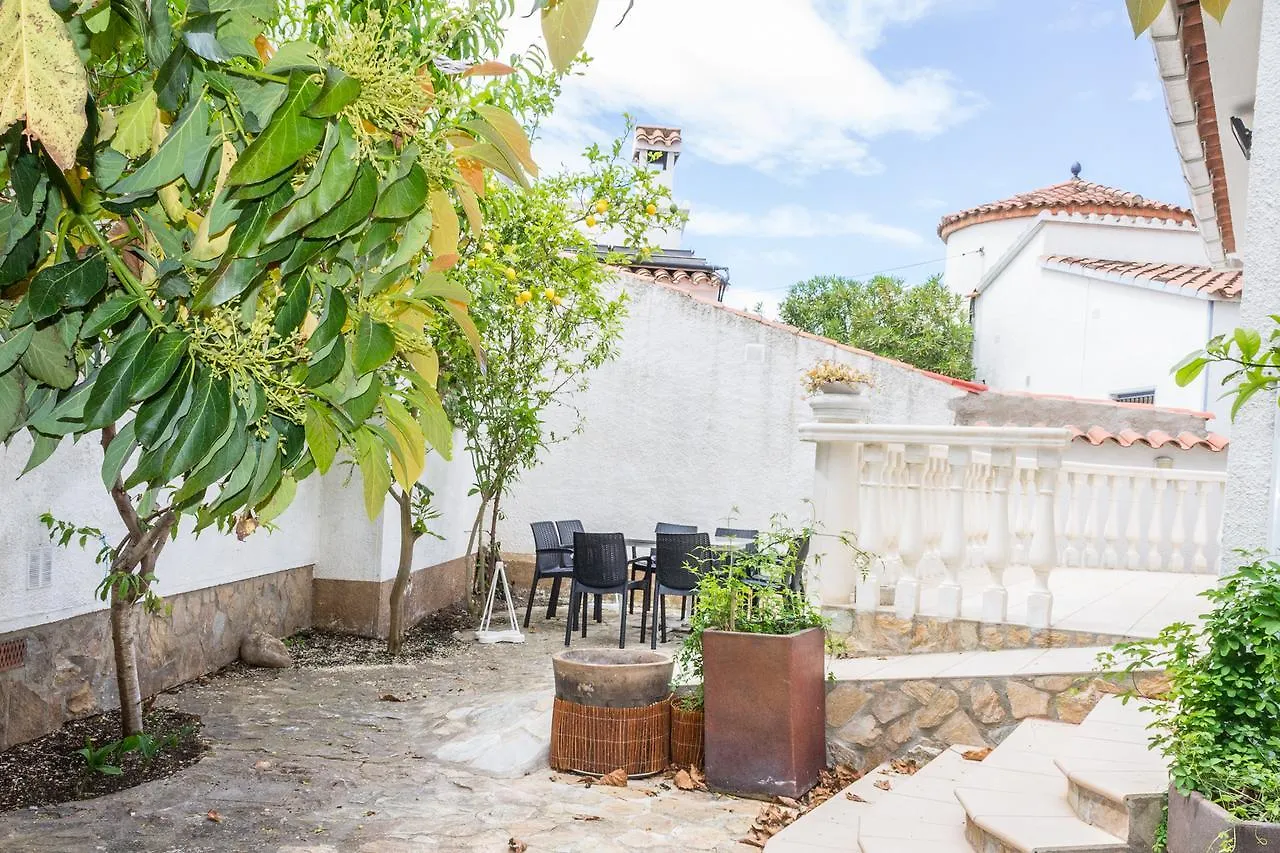 Empurialola -Encantadora Casa Con Jardin Cerca Del Centro -142 Empuriabrava Σπίτι διακοπών