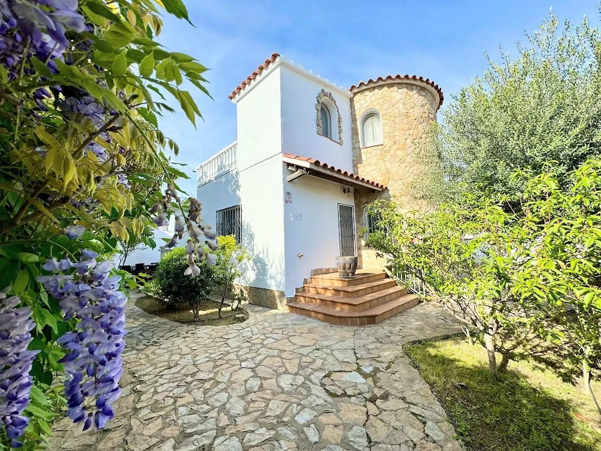 Empurialola -Encantadora Casa Con Jardin Cerca Del Centro -142 إمبوريابرافا