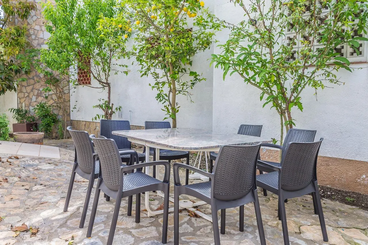 بيت للعطل Empurialola -Encantadora Casa Con Jardin Cerca Del Centro -142 إمبوريابرافا