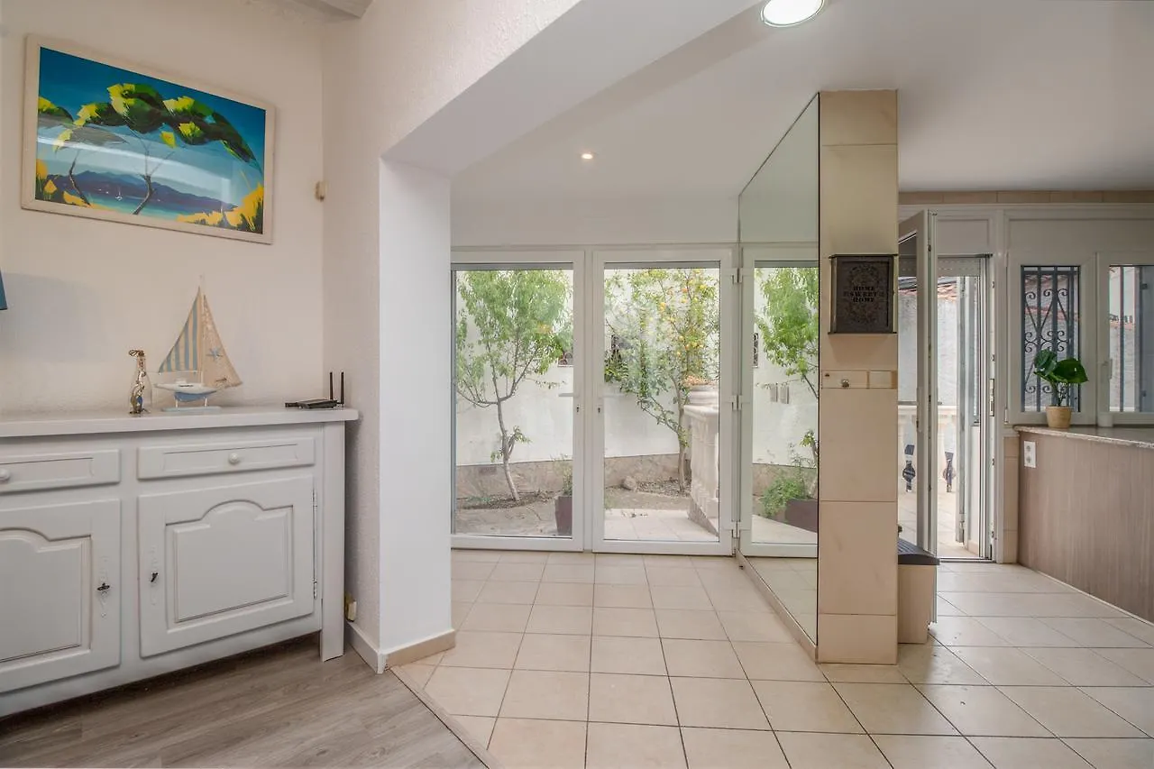 بيت للعطل Empurialola -Encantadora Casa Con Jardin Cerca Del Centro -142 إمبوريابرافا إسبانيا
