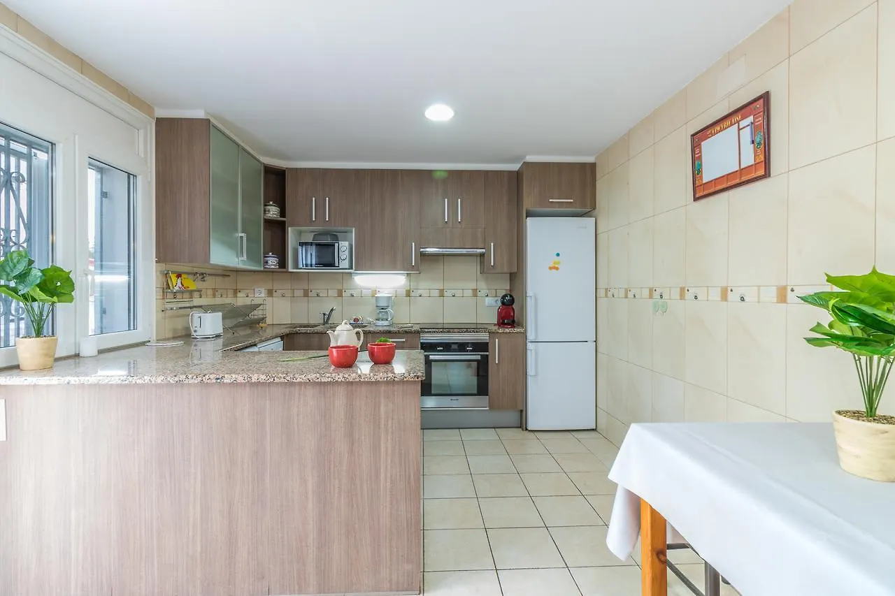 Empurialola -Encantadora Casa Con Jardin Cerca Del Centro -142 إمبوريابرافا 0*,  إسبانيا