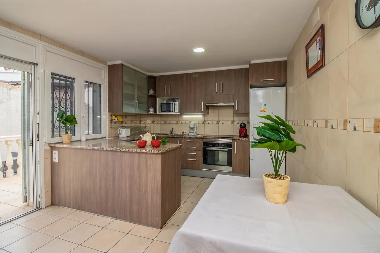 Empurialola -Encantadora Casa Con Jardin Cerca Del Centro -142 إمبوريابرافا 0*,